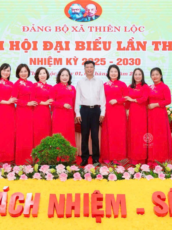 Áo dài đồng phục doanh nghiệp
